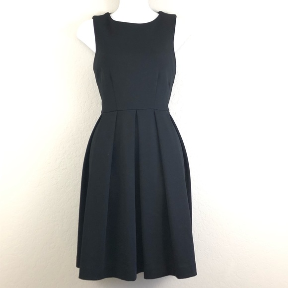 Jennifer Lopez Dresses & Skirts - Jennifer Lopez Black Sleeveless Pointell Dress